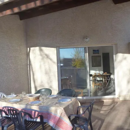 Duplex A 40m De La Avec Garage, Grande Terrasse Et Animaux Acceptes - Fr-1-387-42 דירה *
